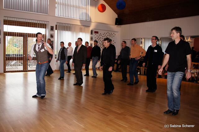 TSC Blau-Weiß-Rot Friedberg e.V. - Tag der offenen Tür 2012 - Kleine Tanzstunde mit dem Tanz-Profi Markus "Max" Klaus