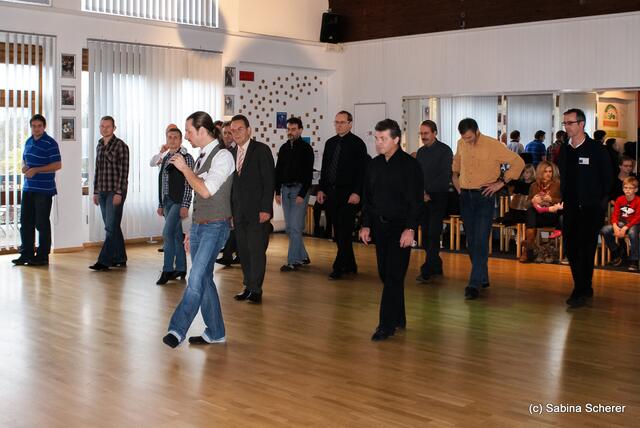 TSC Blau-Weiß-Rot Friedberg e.V. - Tag der offenen Tür 2012 - Kleine Tanzstunde mit dem Tanz-Profi Markus "Max" Klaus