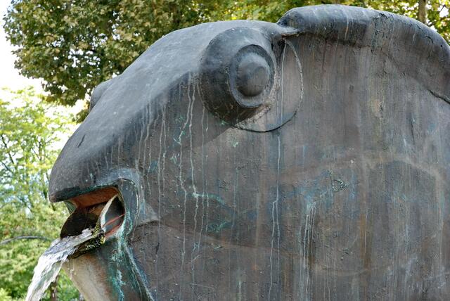 Detail vom Stelzenfischerbrunnen