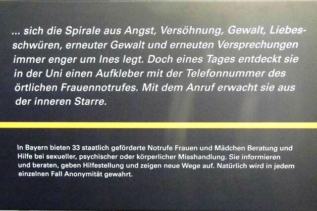 In Bayern bieten 33 staatlich geförderte Notrufe .....