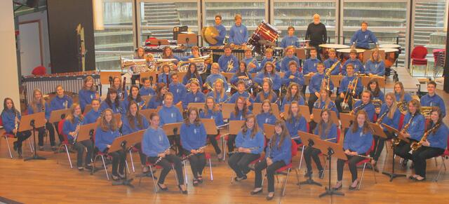 Das Jugendorchester entwickelt unter Musikdirektor Manfred-Andreas Lipp die Grundlagen des Orchesterspiels bis zur Oberstufe weiter. In „Musiklehre, Rhythmik, Gehörbildung“ begleitet der D 2 Lehrgang die Orchesterarbeit.