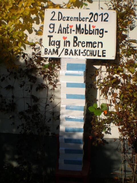 100 Exemplare "engagement macht stark!" für die Bürgeraktion zum 9. Anti-Mobbing-Tag in Bremen am 2. Dezember 2012