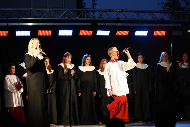 Den 2. Neusässer Musiksommer eröffneten Young Stage mit einem Musicalmedley