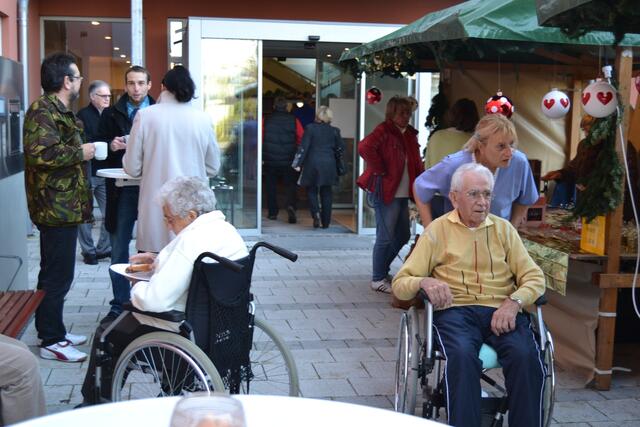 Trotz milder Temperaturen zog es viele Besucher an und kam vorweihnachtliche Stimmung auf.