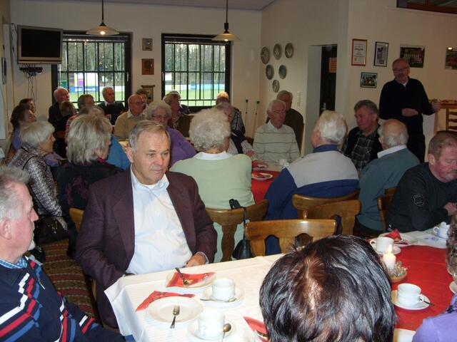 Volles Haus beim RSE zum Adventskaffeenachmittag.