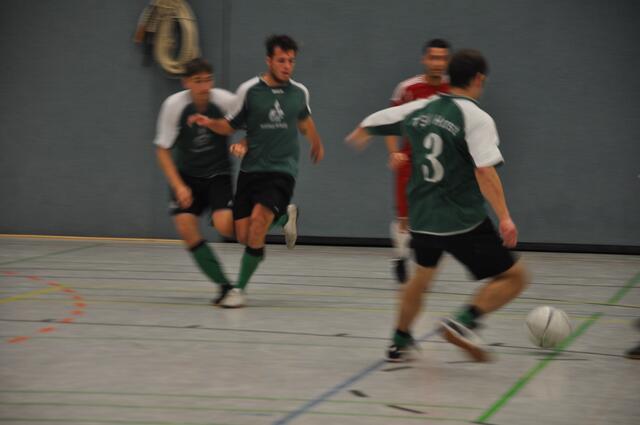 Der Ball läuft.