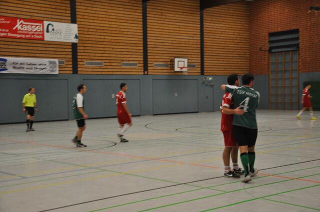 erst ein bisschen schimpfen und dann in den Arm nehmen, das nenne ich fair Play.