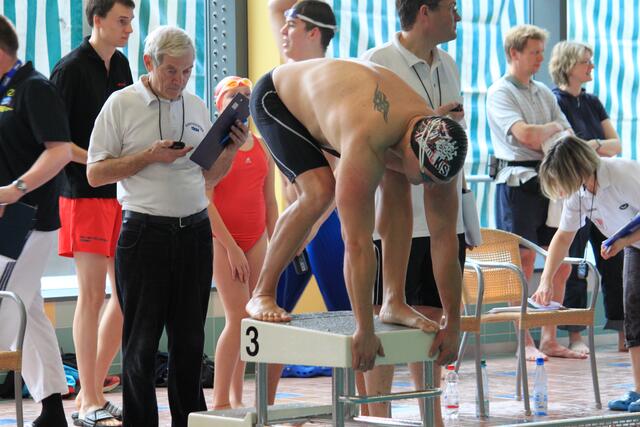 "Old-Star": Fabian Grün beim Start über 50 m Freistil!
