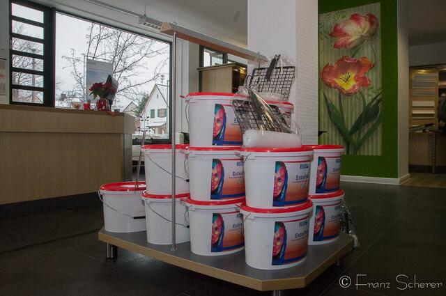 Farbenhaus Friedberg in neuen Geschäftsräumen -  Helle Verkaufsflächen mit ansprechendem Ambiente