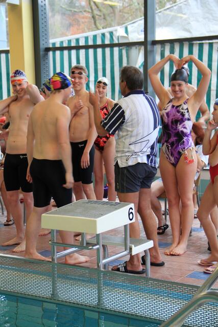 Lea Faust, eine Schwimmerin mit "Herz" ;-)