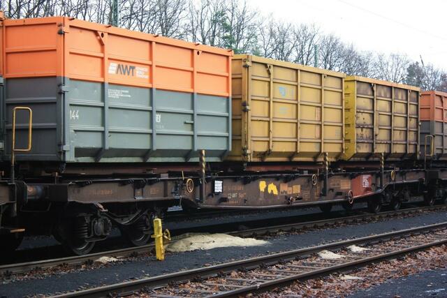 Güterwagen in Stadtallendorf mit Koks für die Eisengießerei Fritz Winter (15.12.2012)