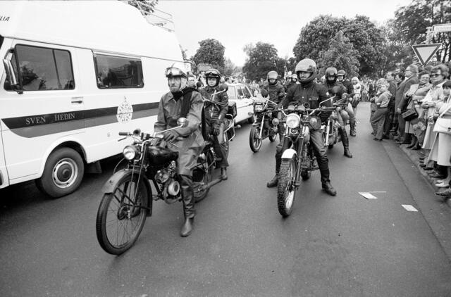 Der große Schützenausmarsch in Hannover-Döhren zur 1000-Jahr-Feier des Stadtteils 1983.