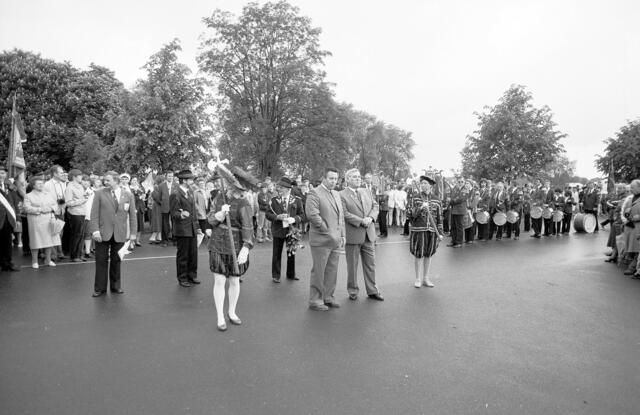 Der große Schützenausmarsch in Hannover-Döhren zur 1000-Jahr-Feier des Stadtteils 1983.