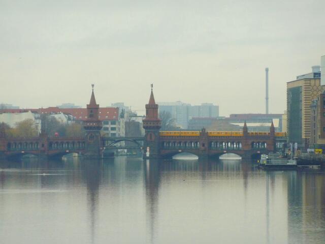 Auf dem Rückweg nach Friedrichshain: Blick auf die Oberbaumbrücke