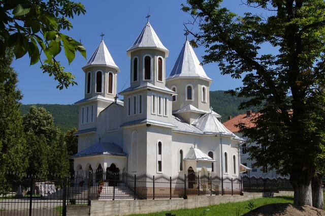 Diese schöne Kirche entdeckte ich in einem kleinen Dorf in Rumänien zwischen Aba Iulia und Arad.