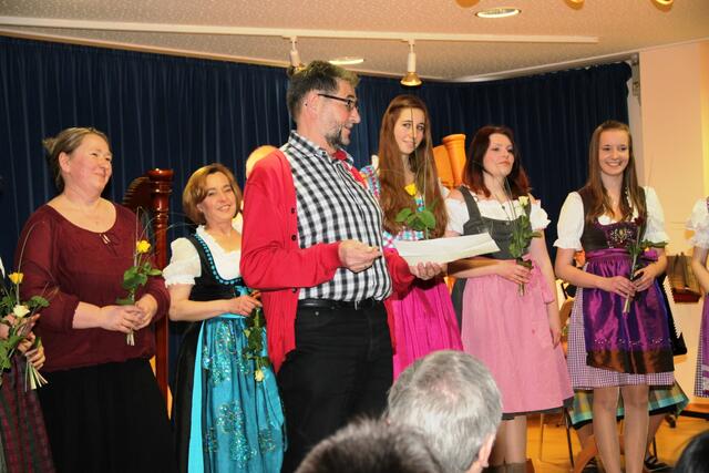 Karl Burkart, der 1. Vorsitzende der Musikschule Wertingen verabschiedete das Publikum mit dem humorvollen Gedicht "Das Schöne".