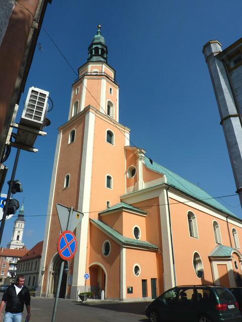 Kirche St. Michael mit Rathaus