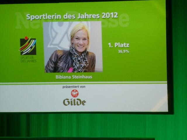 Zum dritten Mal nach 2007 und 2011 zur Sportlerin des Jahres gewählt. Die Schiedsrichterin Bibiana Steinhaus.