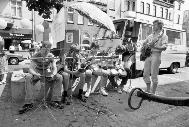 Straßenmusik zum Fest.