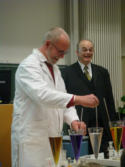 Farbabhängigkeit vom pH-Wert - Die Farben von pH-Indikatoren verändern sich mit dem Säuregehalt der Lösungen