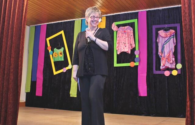 Carmen Nebel präsentiert in Langenstein ihre Live Sendung mit vielen Stars.