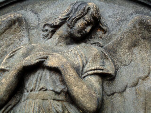 Detail am Hauptportal der Friedrichwerderschen Kirche Berlin (Foto: Katja Woidtke)