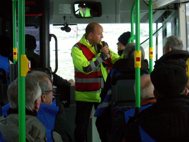 Erkärung im Bus
