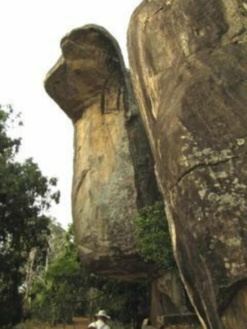 Kopra Felsen im Gebiet von Sigiriya