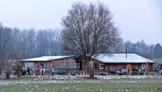 Ponyhof in Ilsede-Ölsburg (aus rechtlichen Gründen leider vor der Schließung; Freitagsnachmittag hört und sieht man hier stets fröhliche Kinder)