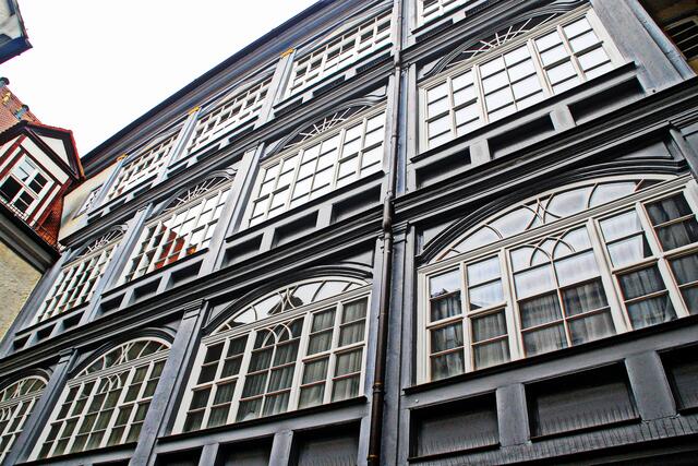 Fensterfront im Hinterhof Markt 9/10