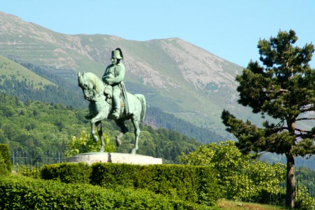 Reiterstatue Napoleons an der gleichnamigen Route, die auch der Marschroute entspricht, von Grasse über Sisteron nach Grenoble