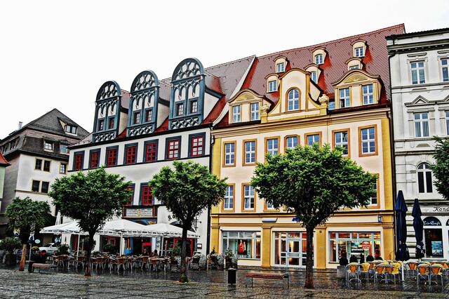 Gegenüber den Rathaus der Markt 9/10