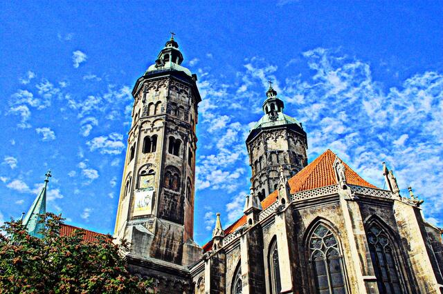 Über den Naumburger Dom wurde schon viel erzählt und geschrieben, machen sie sich selbst ein Bild bei einem Besuch