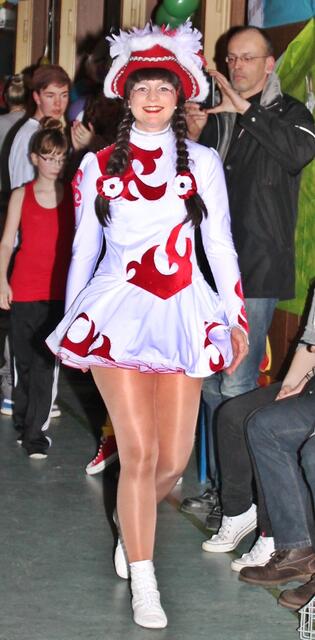 Einmarsch ! Tanzmariechen Anna-Lena Schäfer der Afföller.