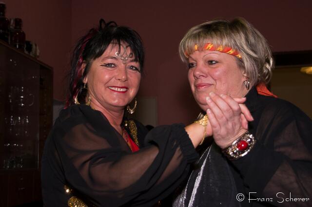 Großer ORCC-Faschingsball 2013 - Petra Gerber (links)