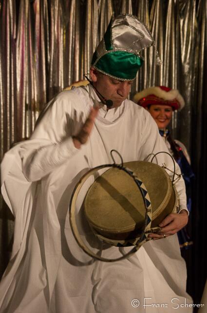 Großer ORCC-Faschingsball 2013 - Eine Klasse für sich: Dr. Hannes Pröller schlüpfte bei seinem Auftritt in die Rollen der ehemaligen ORCC-Präsidenten.