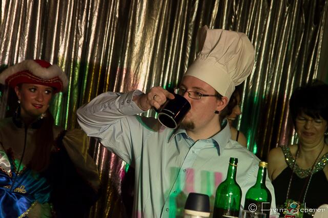 Großer ORCC-Faschingsball 2013 - Grandioses Debut: Sven Korper mit seiner nicht ganz alkoholfreien Kochshow