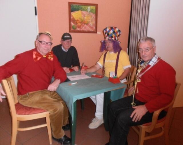 4 Narren am Bridge-Tisch