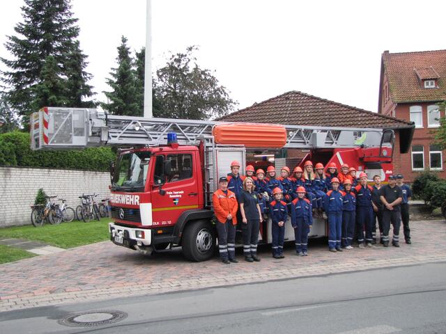 So eine Drehleiter ist einfach DAS Feuerwehrfahrzeug :-)