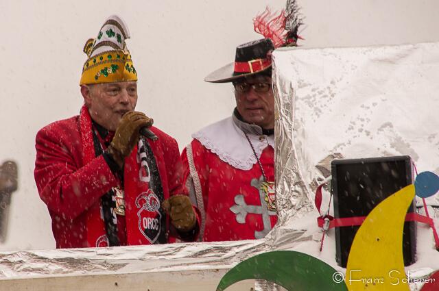 Friedberger Faschingszug 2013 - Die ORCC Urgestein Reinhold Korper mit Friedbergs Bürgermeister Dr. Peter Bergmair