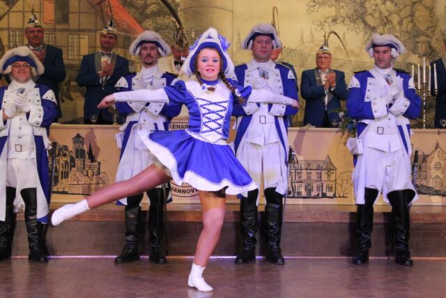 Tanz des Juniorenmariechens