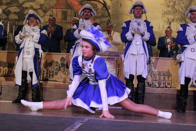 Tanz des Juniorenmariechens