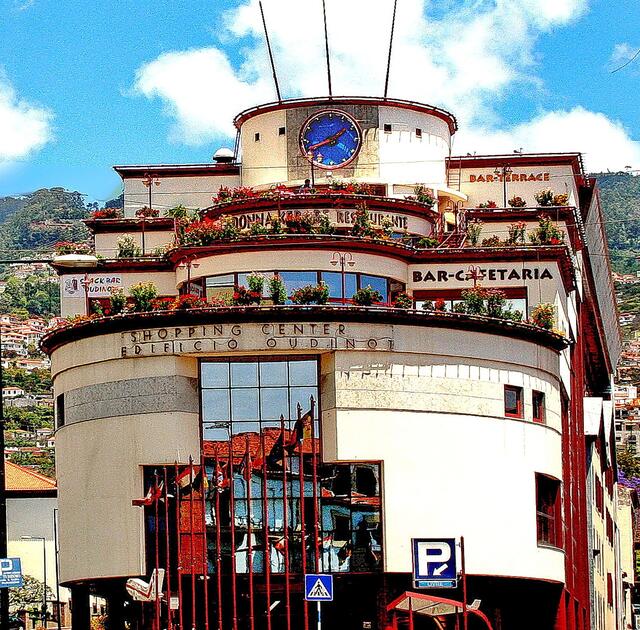 Die Markthalle von Funchal in Schiffsform