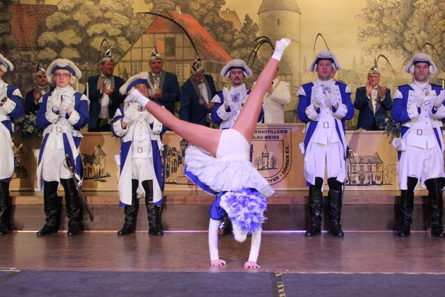 Tanz des Juniorenmariechens