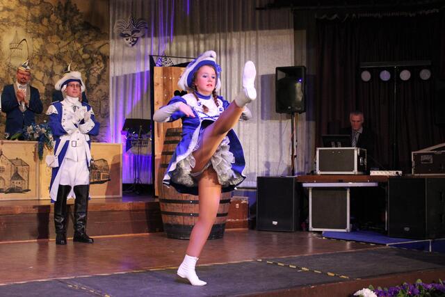 Tanz des Juniorenmariechens