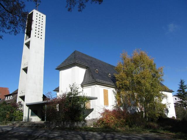 Kirche ohne Fenster (28.10.2012)