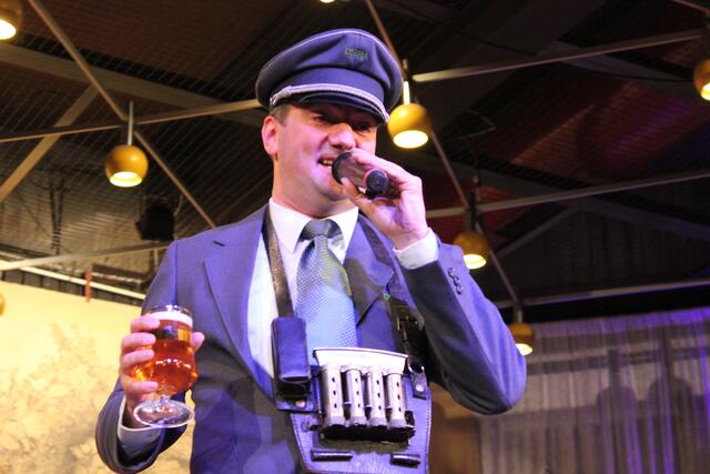 Rainer Behrens als "Der Busfahrer"