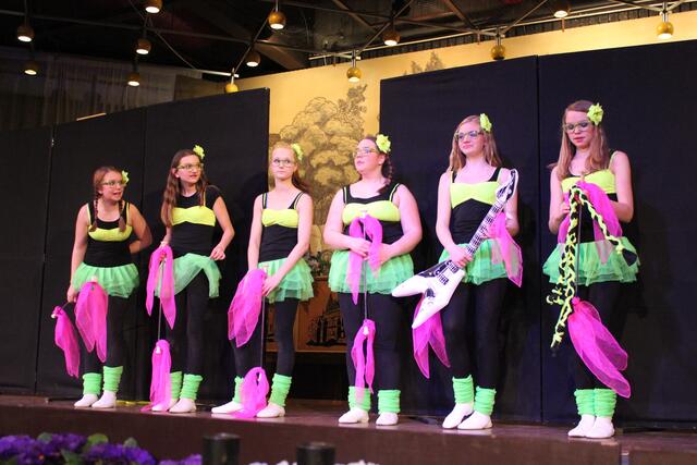 Die Juniorengarde nach ihrem Showtanz