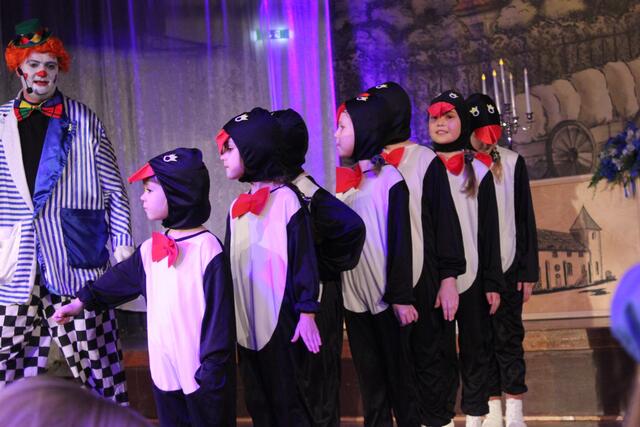 Die Pinguine sind los (showtanz der Kindergarde)