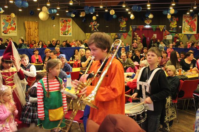 Einzug des Musikzugs